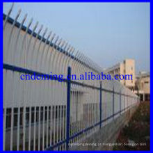 Nossa empresa produz PVC de alta qualidade revestido Palisade Fence